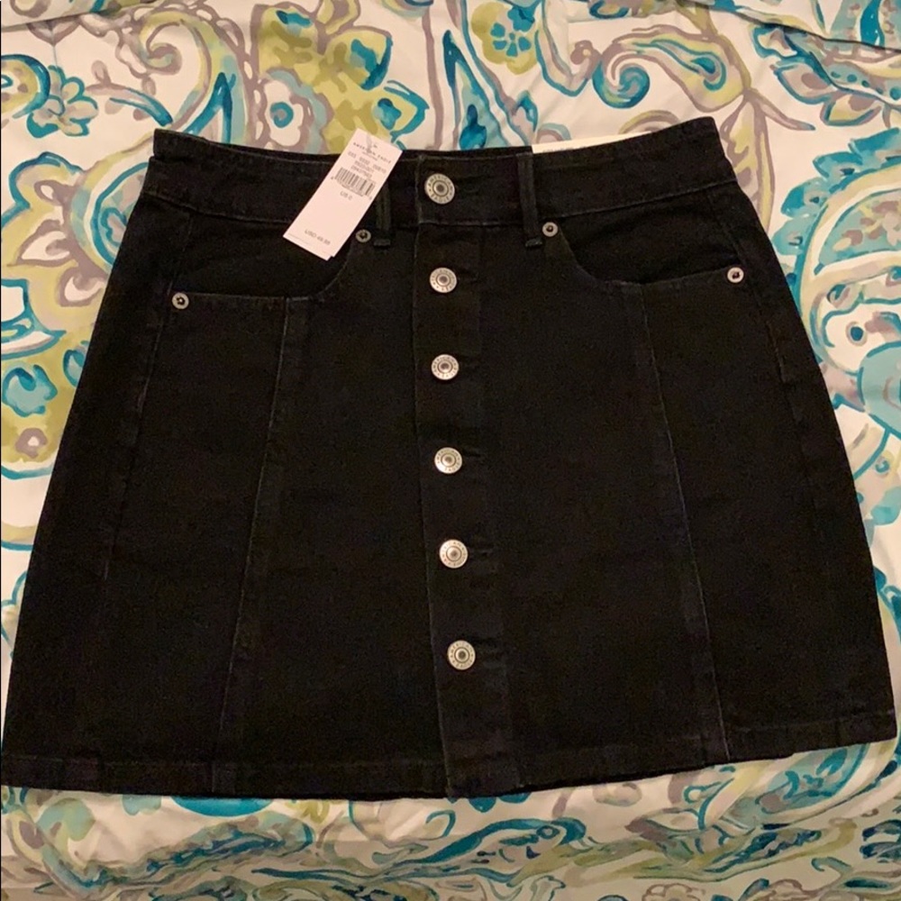 New American Eagle black button down skirt